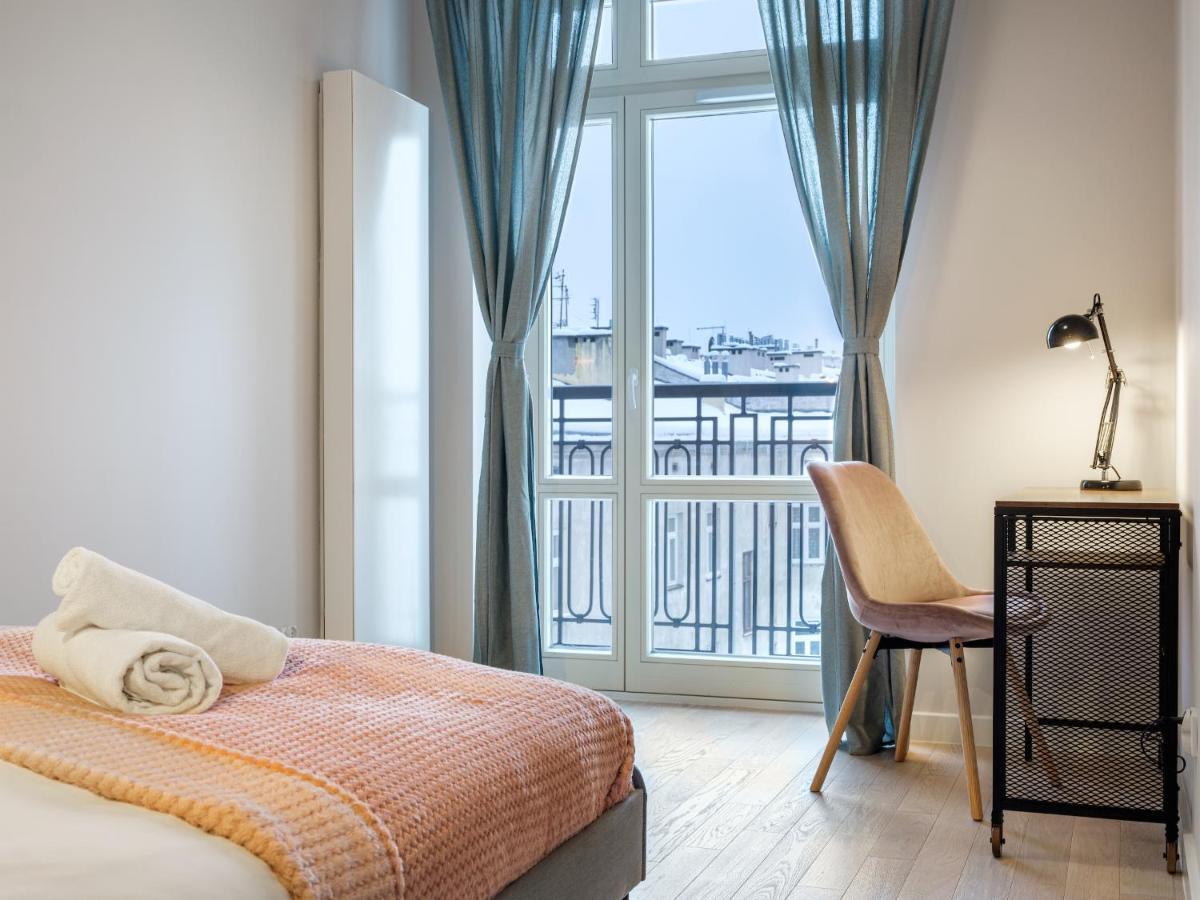Tyzenhauz Rakowicka Street Apartment Krakow