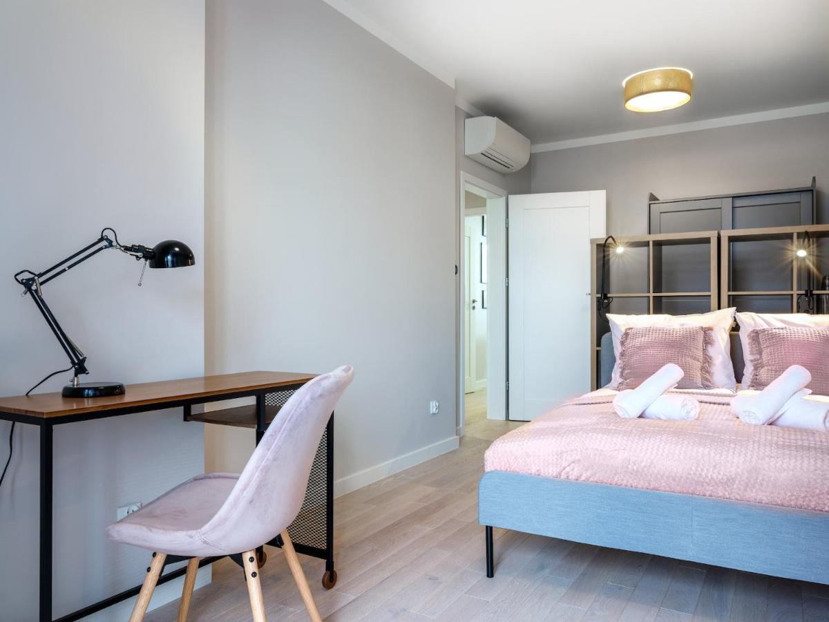 Tyzenhauz Rakowicka Street Apartment Krakow